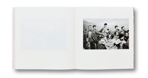 And Time Folds Vanessa Winship - MACK