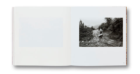 And Time Folds Vanessa Winship - MACK