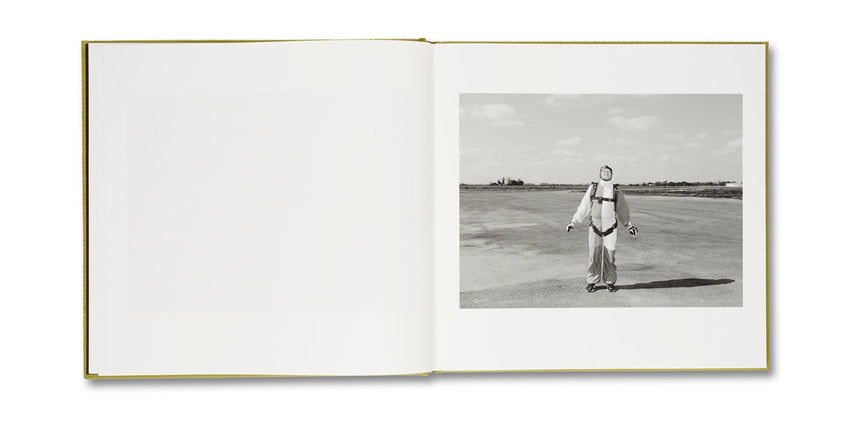 Songbook (First edition, first printing, signed) <br> Alec Soth - MACK